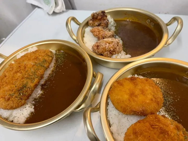 鍋で熱々カレー🍛を食べませんか⁉️✨