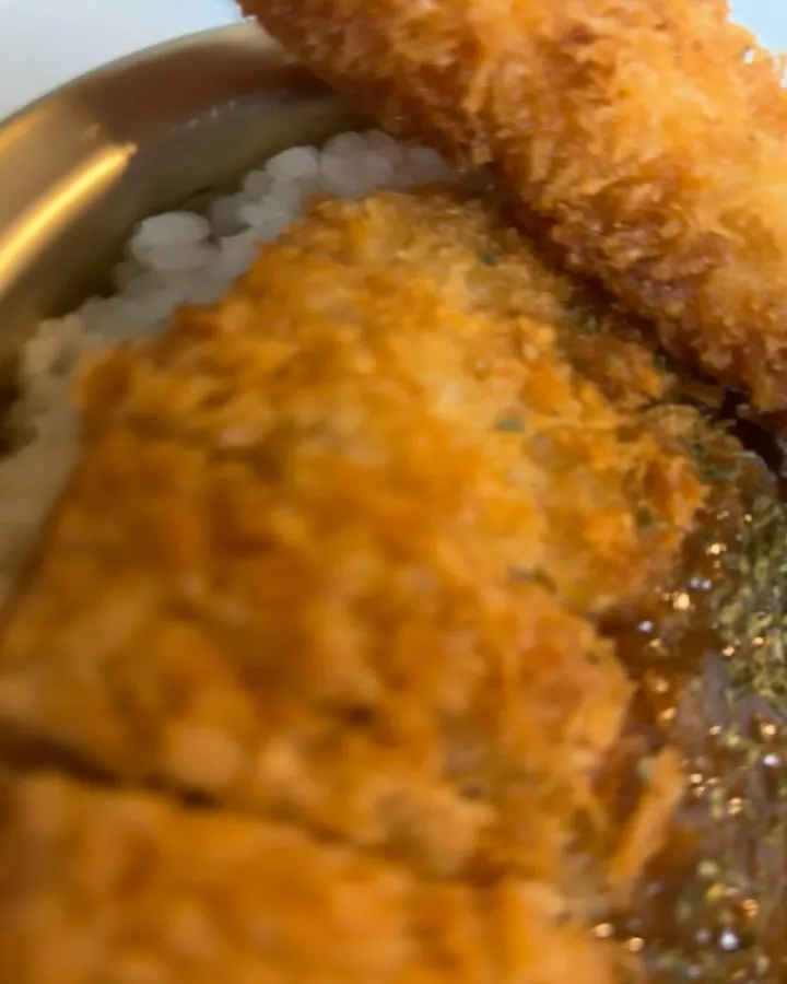 ランチもディナーもお待ちしてます。